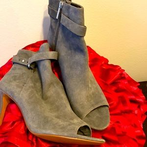 Grey suede opened toe bootie